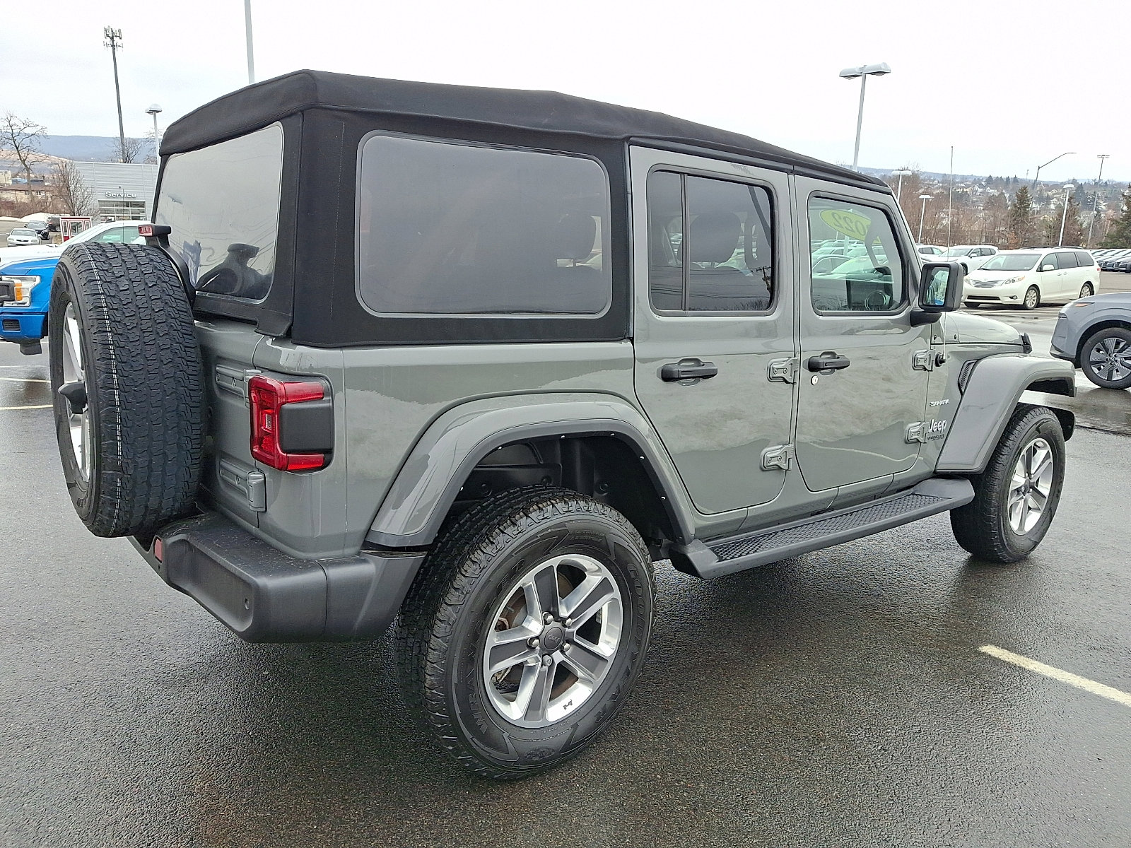 2022 Jeep Wrangler Unlimited Sahara - Photo 6