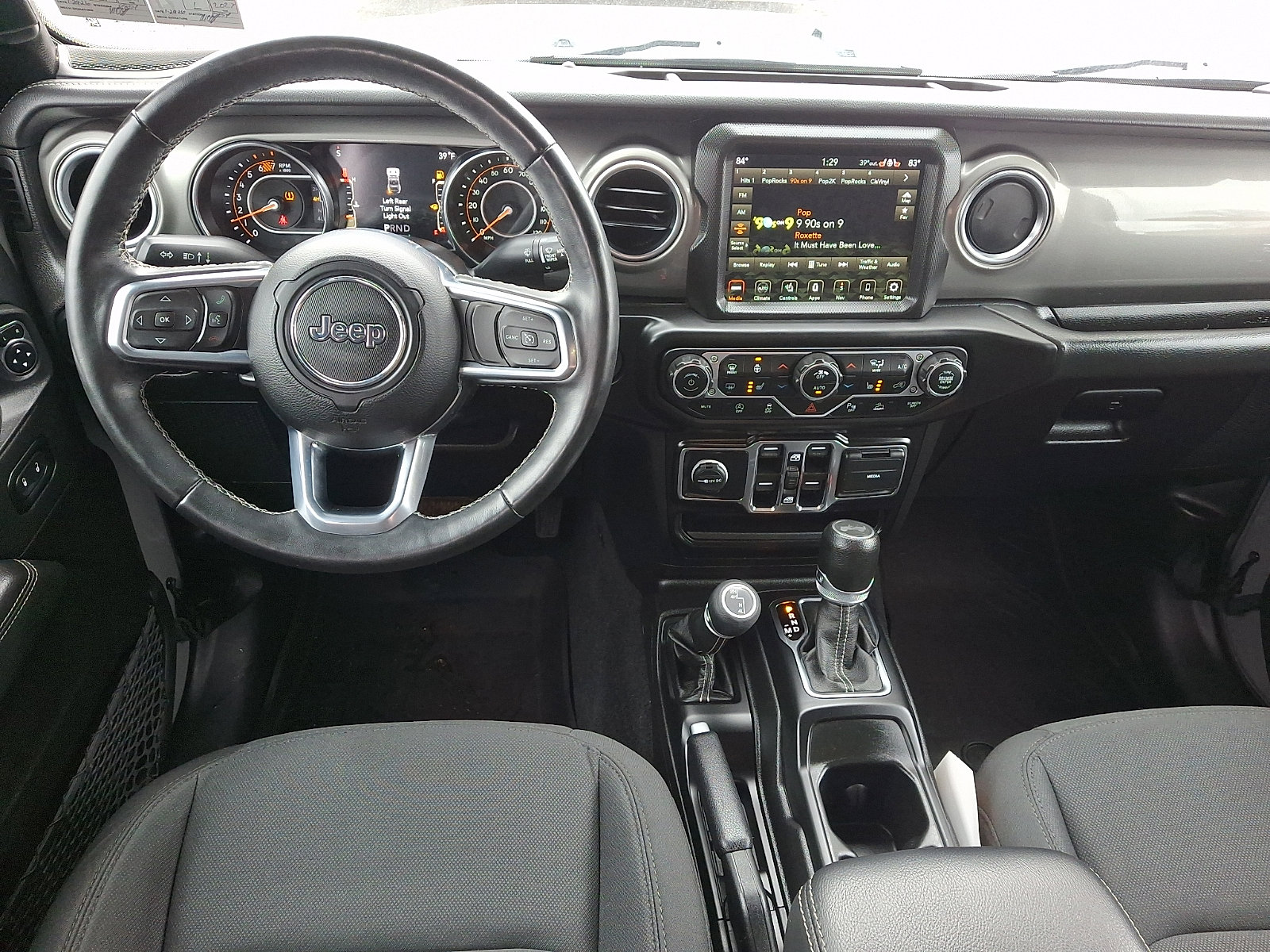 2022 Jeep Wrangler Unlimited Sahara - Photo 11