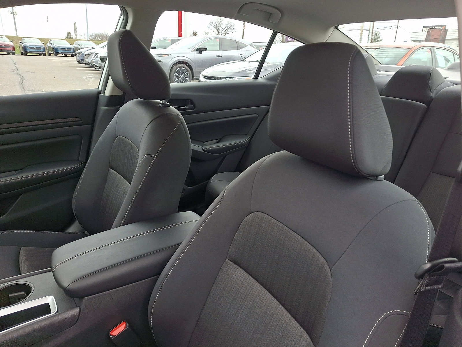 2025 Nissan Altima SV - Photo 14