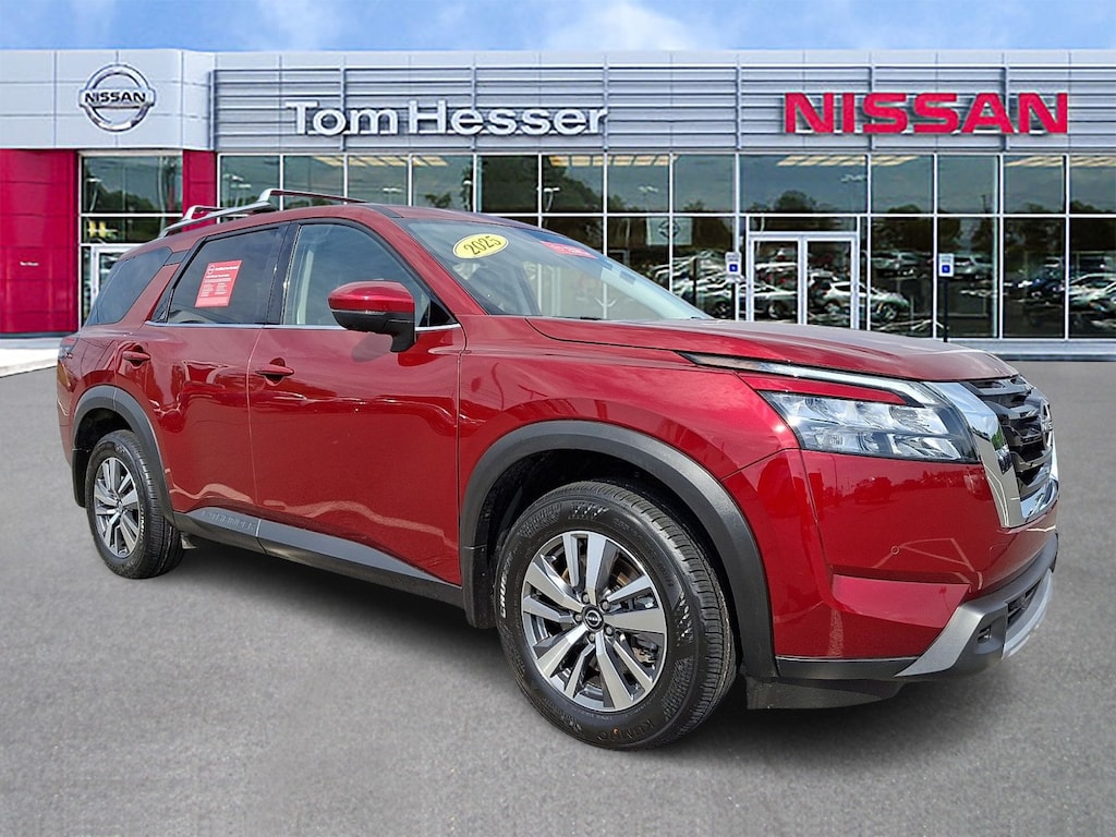 Certified 2025 Nissan Pathfinder SL SUV