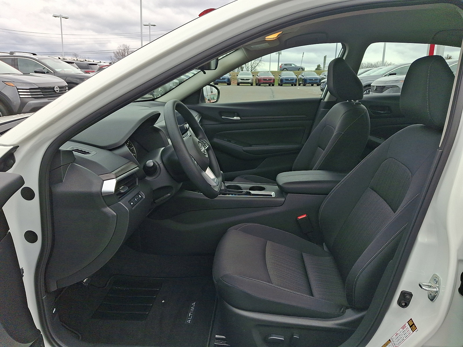 2025 Nissan Altima SV - Photo 13