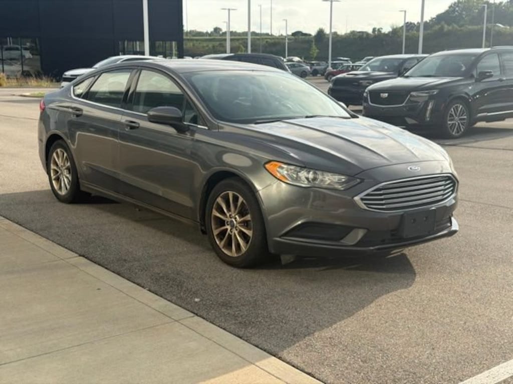Used 2017 Ford Fusion SE