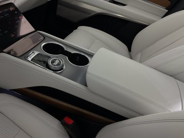 2026 Cadillac VISTIQ Sport - Photo 14