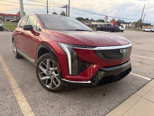 Used 2026 CADILLAC OPTIQ Luxury SUV