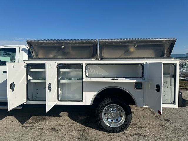 New 2024 Ram 5500 Chassis Cab TRADESMAN REGULAR 4X4 84' CA Pickup