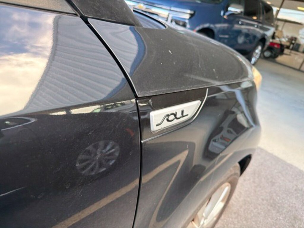 Used 2016 Kia Soul ! FWD