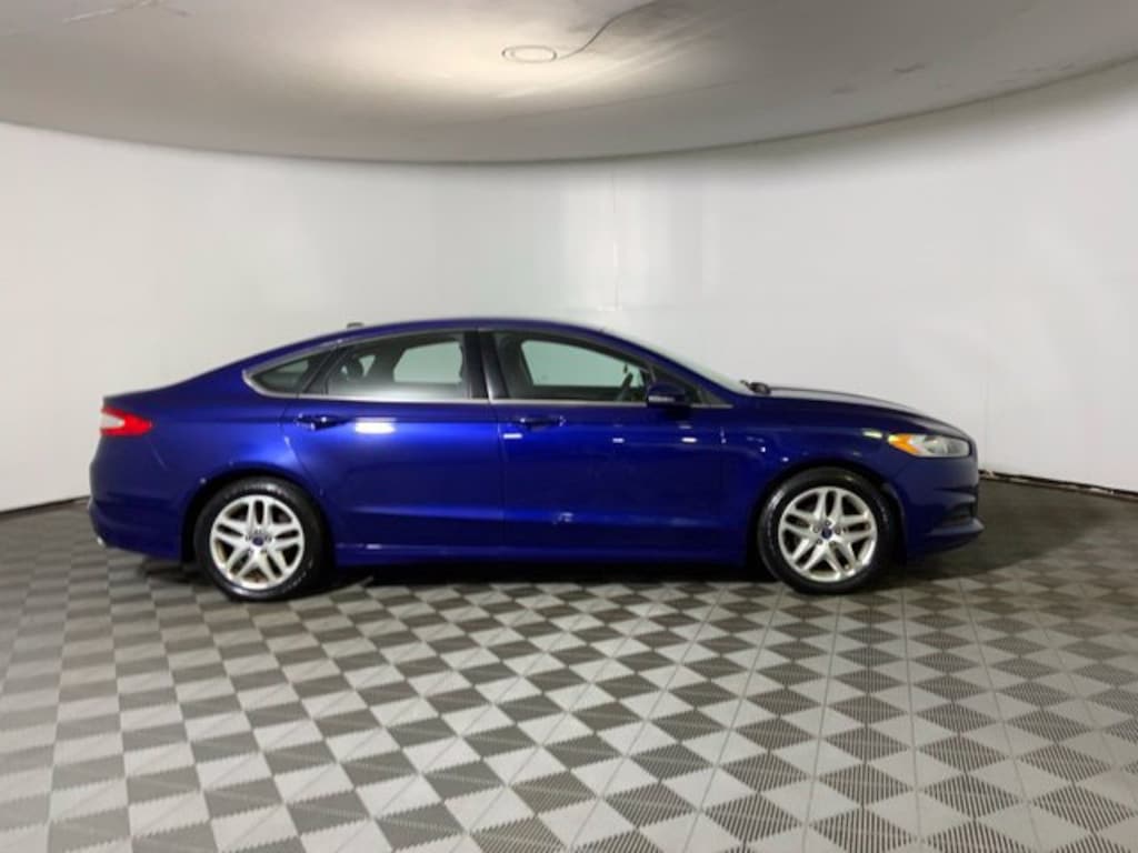 Used 2015 Ford Fusion SE