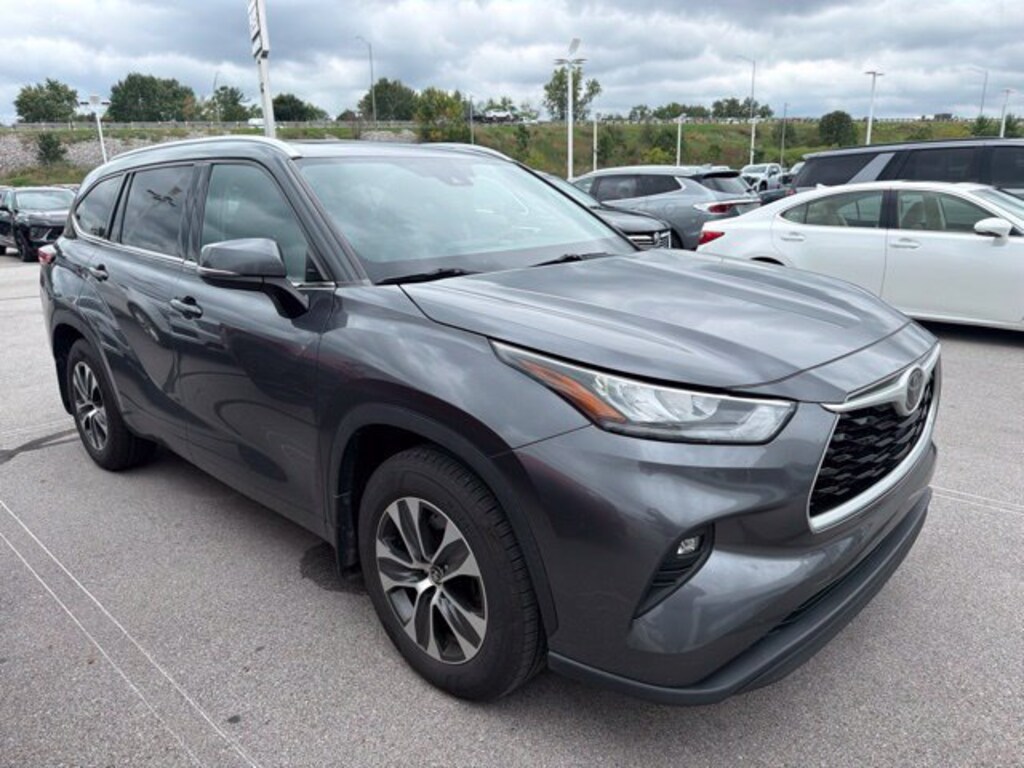 Used 2020 Toyota Highlander XLE