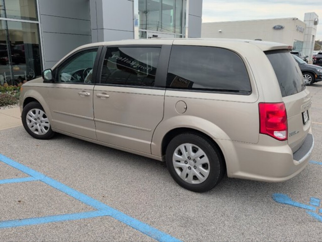 Used 2015 Dodge Grand Caravan AVP/SE