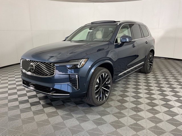 2027 Volvo XC90 plug-in hybrid T8 Plus 6-Seater SUV