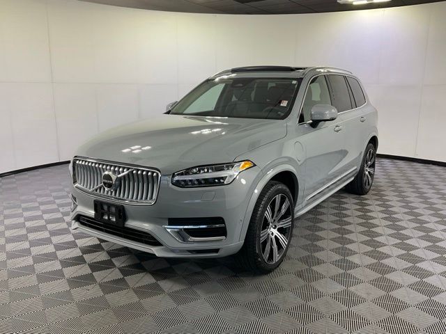 Volvo XC90 Plug-In Hybrid