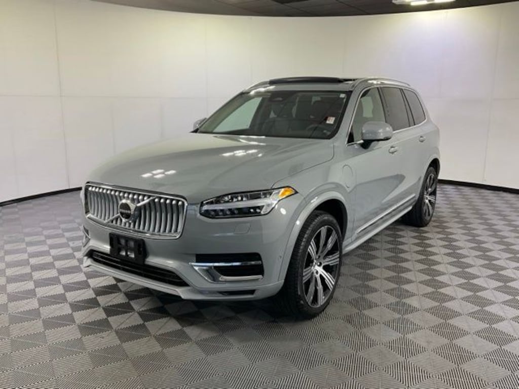 Certified 2025 Volvo XC90 Plug-In Hybrid T8 Plus SUV