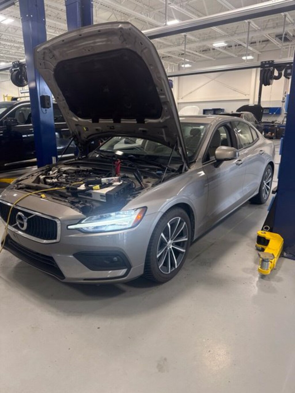 Used 2021 Volvo S60 T5 Momentum Sedan