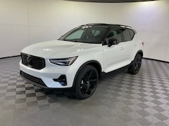 2026 Volvo XC40 B5 Ultra Black Edition SUV