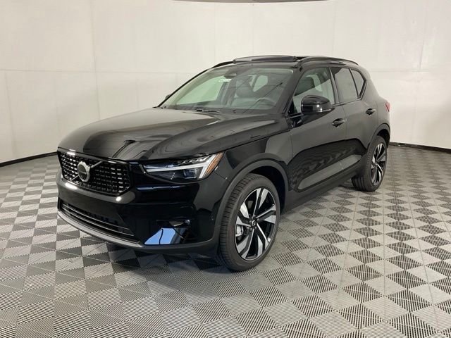 2026 Volvo XC40 B5 Ultra SUV