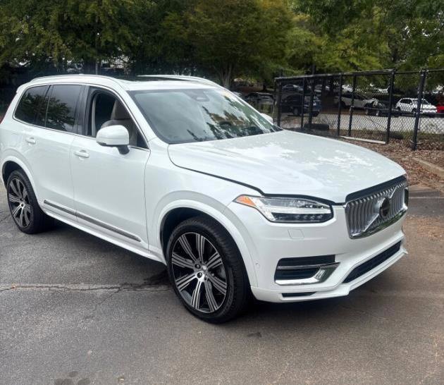  Volvo XC90 Plug-In Hybrid