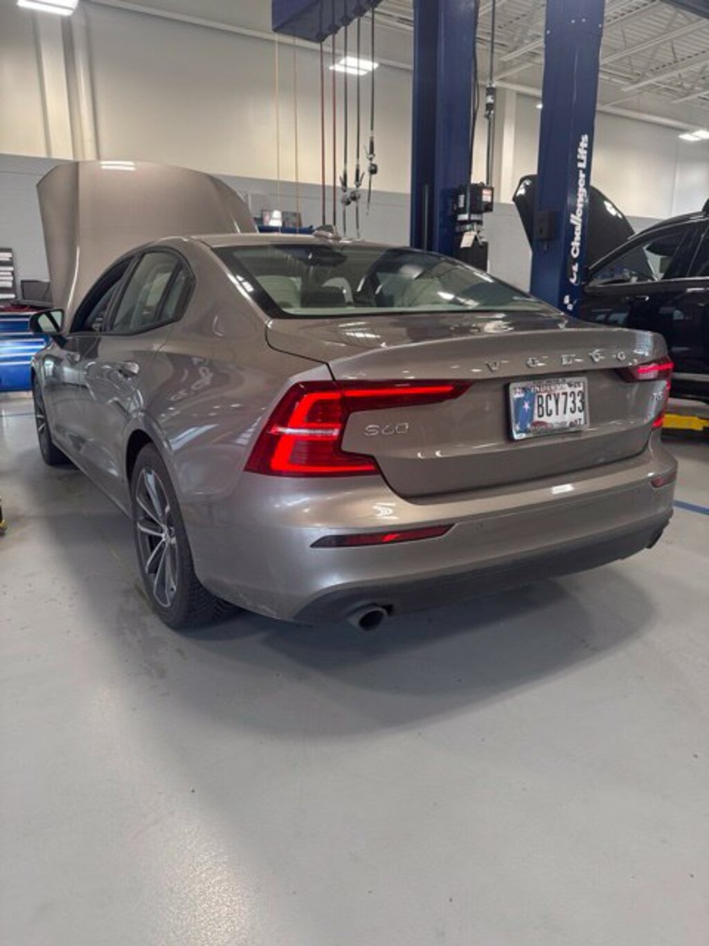 Used 2021 Volvo S60 T5 Momentum Sedan