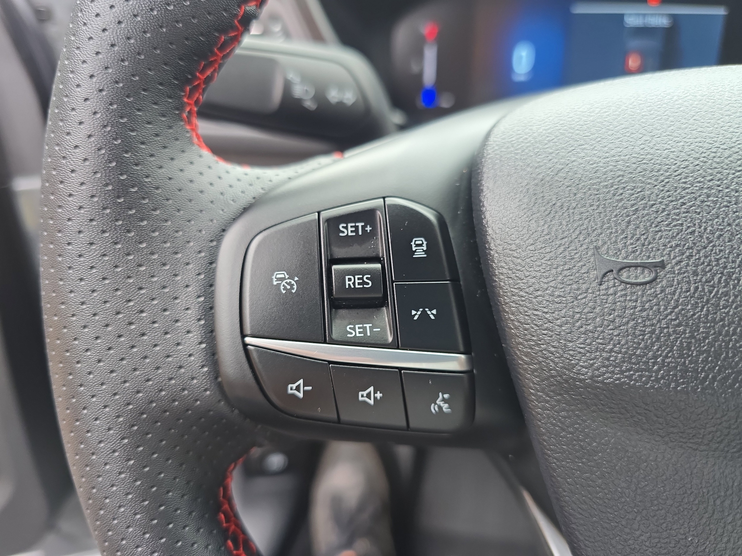 2024 Ford Escape ST-Line - Photo 13