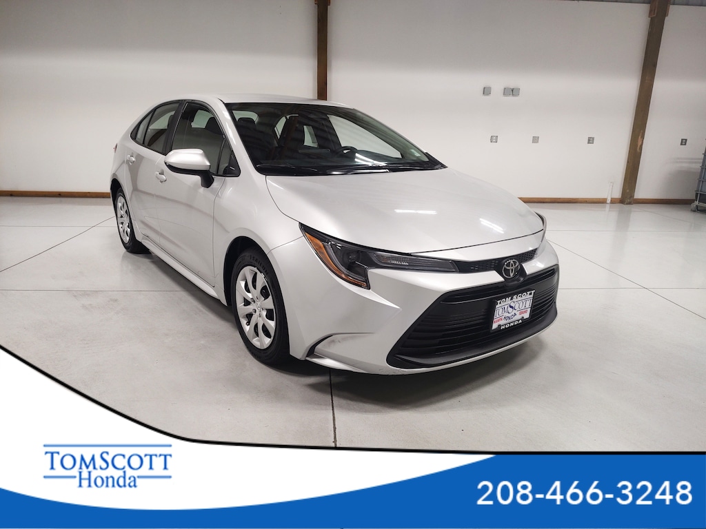 Used 2025 Toyota Corolla LE Sedan