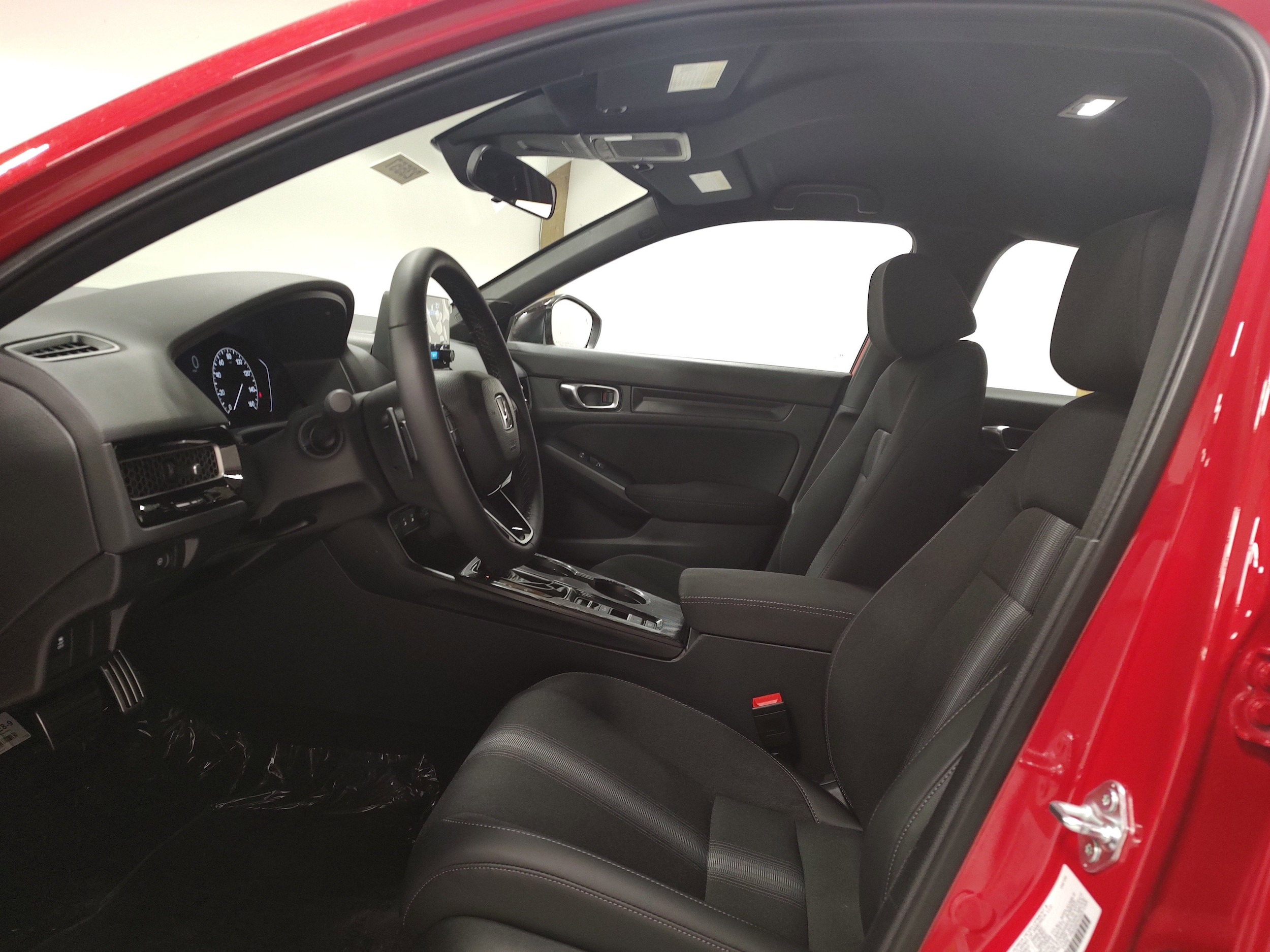 2026 Honda Civic Hatchback Sport - Photo 10