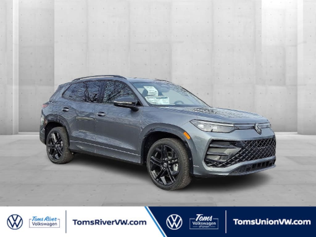 New 2026 Volkswagen Tiguan SE R-Line Black SUV