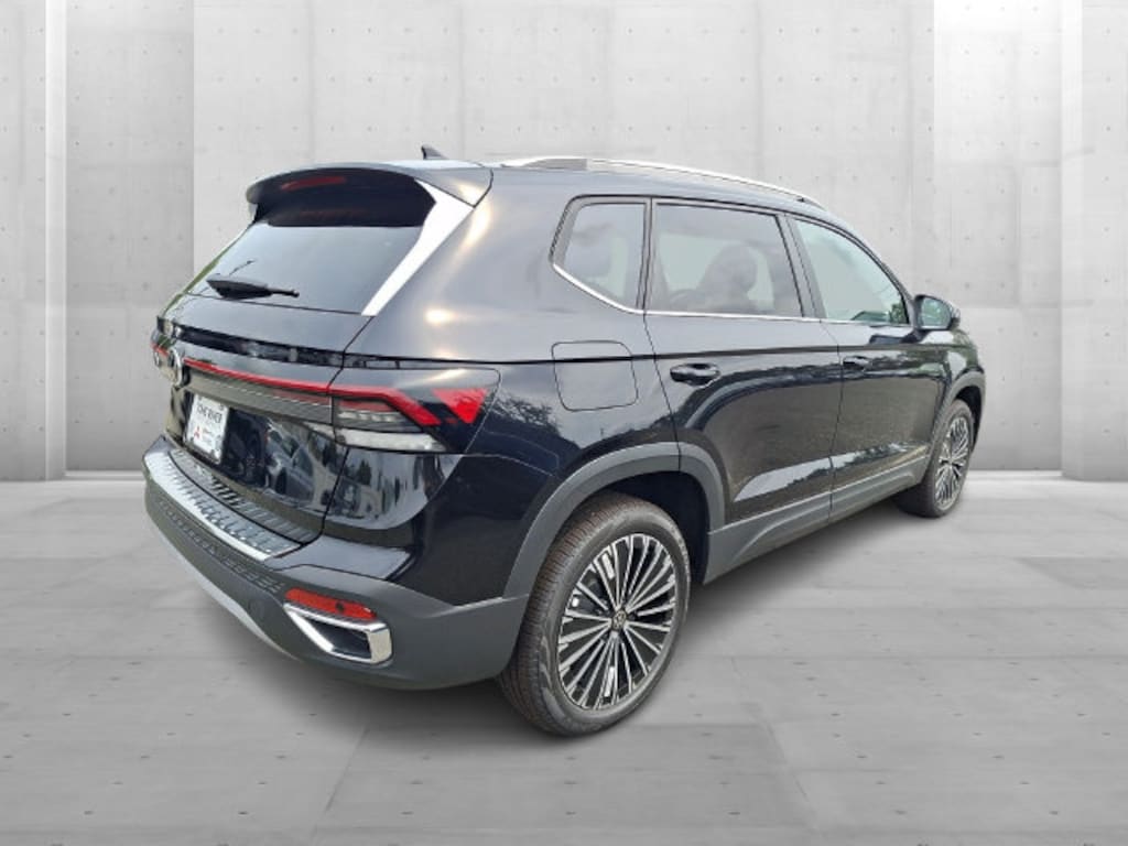 New 2026 Volkswagen Taos 1.5T SE SUV