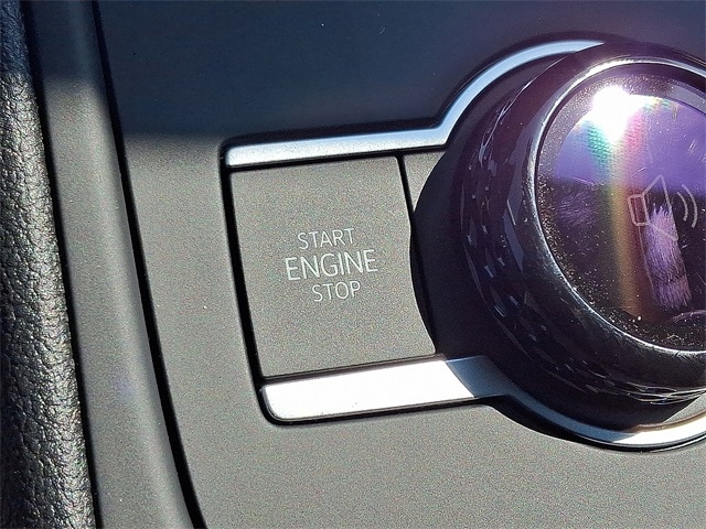 2025 Volkswagen Tiguan SE - Photo 15
