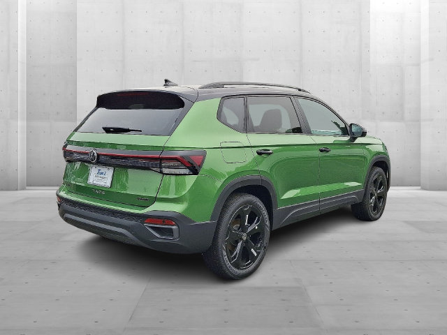 New 2026 Volkswagen Taos 1.5T SE Black SUV
