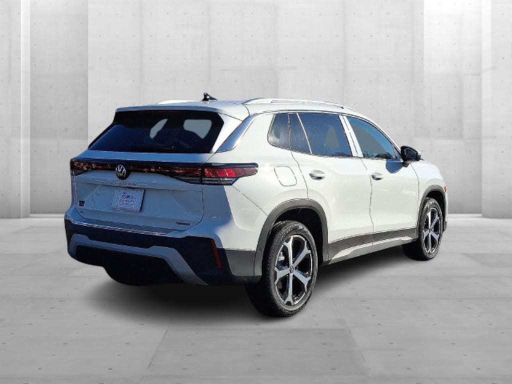 New 2026 Volkswagen Tiguan SE SUV