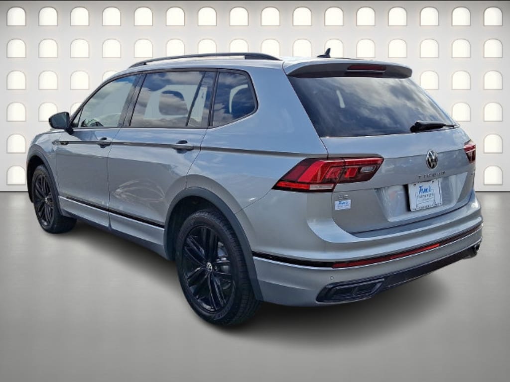 Certified 2022 Volkswagen Tiguan 2.0T SE R-Line Black SUV