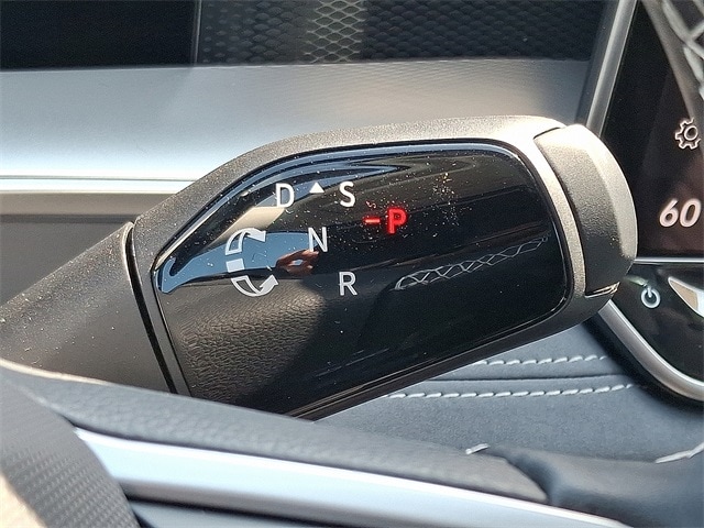 2025 Volkswagen Tiguan SE - Photo 11
