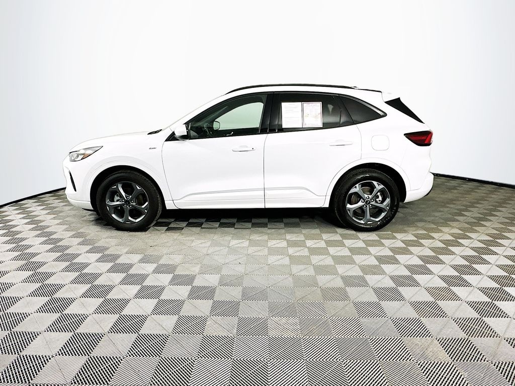 Used 2023 Ford Escape Hybrid ST-Line Select SUV