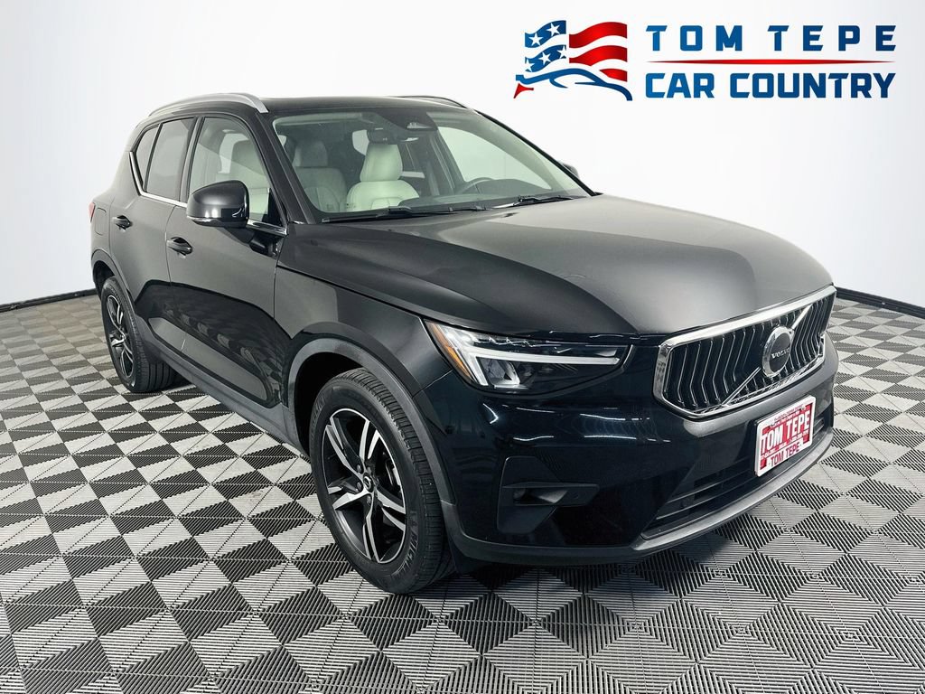 2023 Volvo XC40
