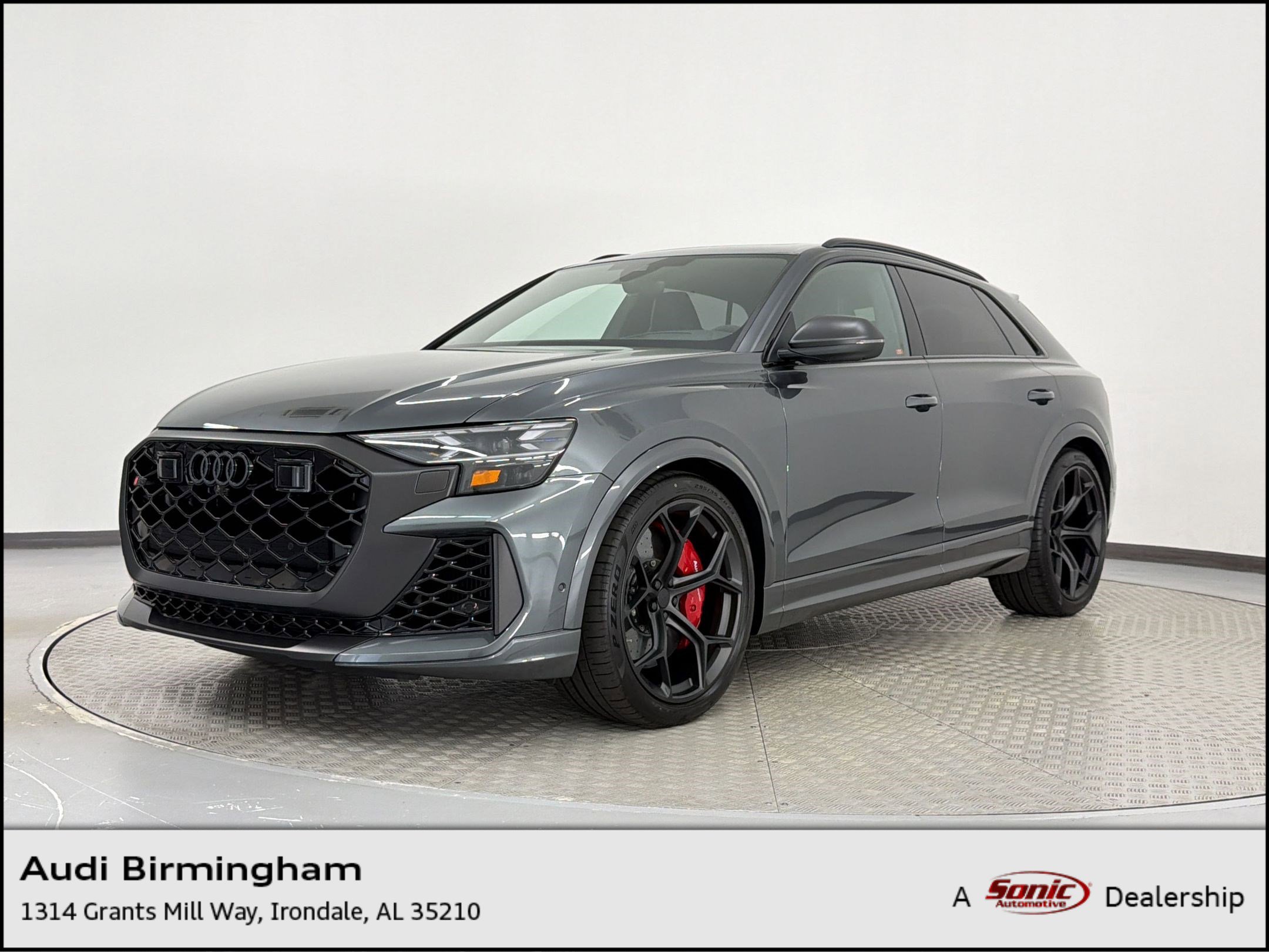  Audi RS Q8