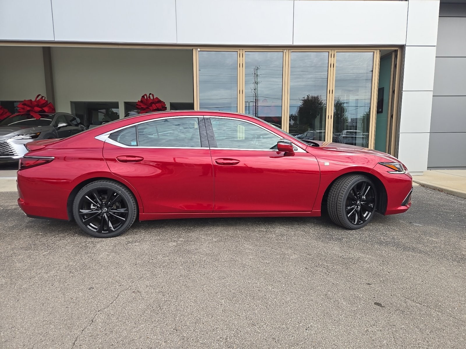 2025 Lexus ES