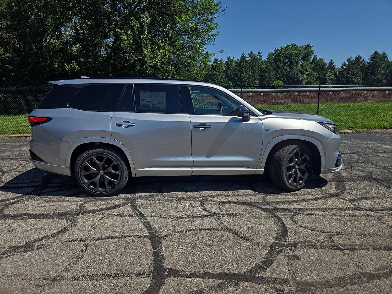 2026 Lexus TX 500h F-Sport Premium - Photo 8