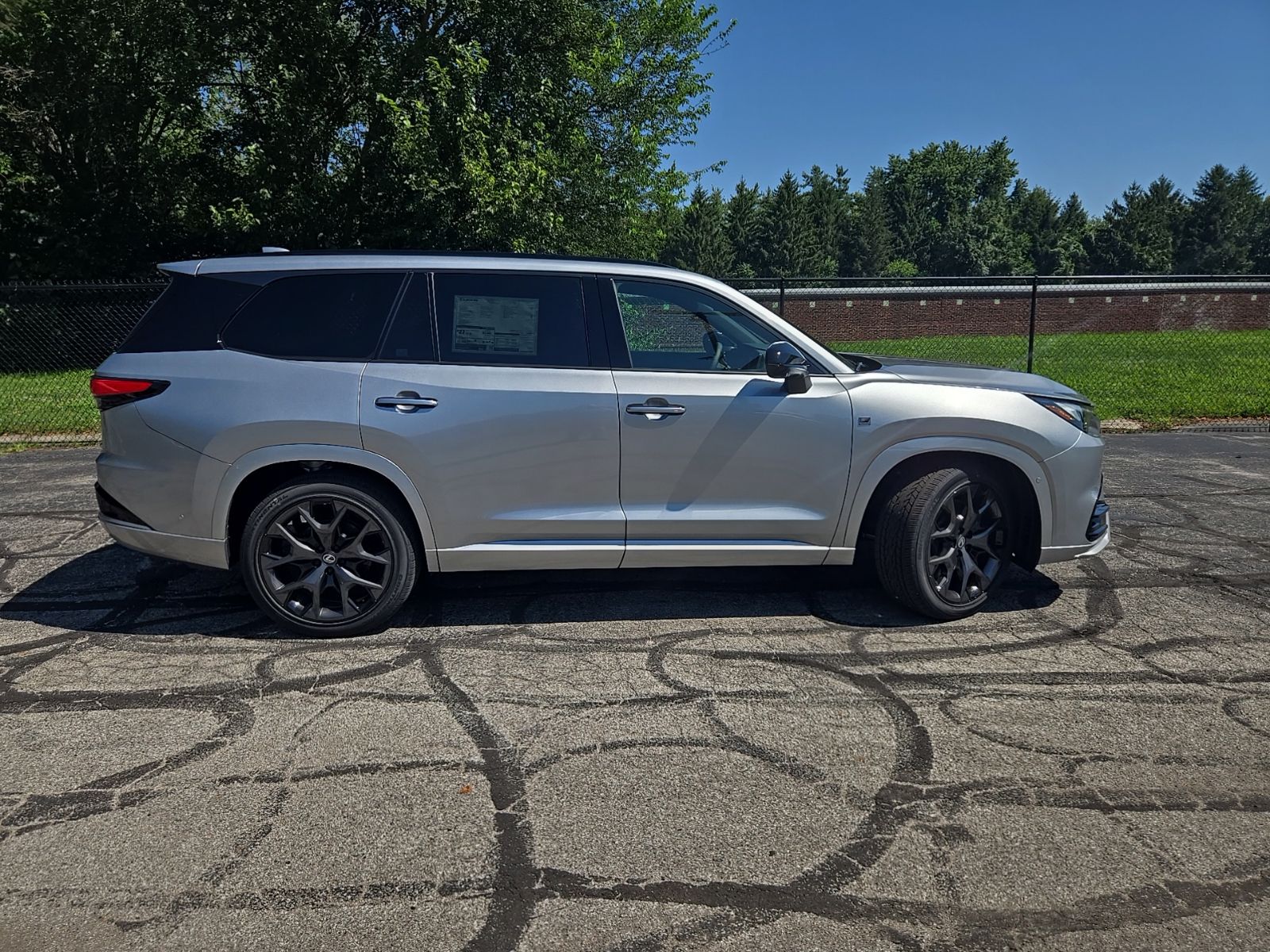 2026 Lexus TX 500h F-Sport Premium - Photo 8