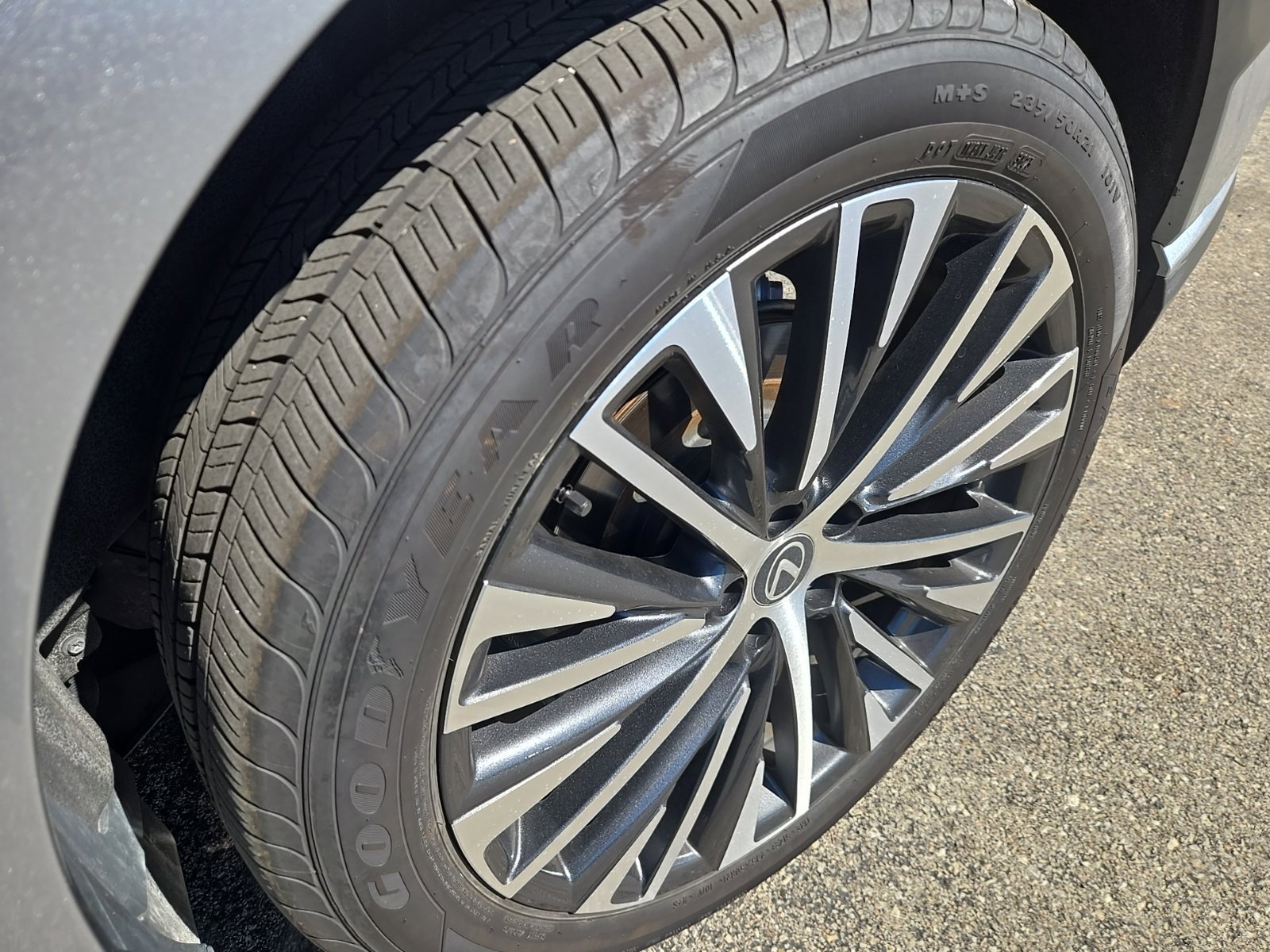 2025 Lexus RX 350 - Photo 25