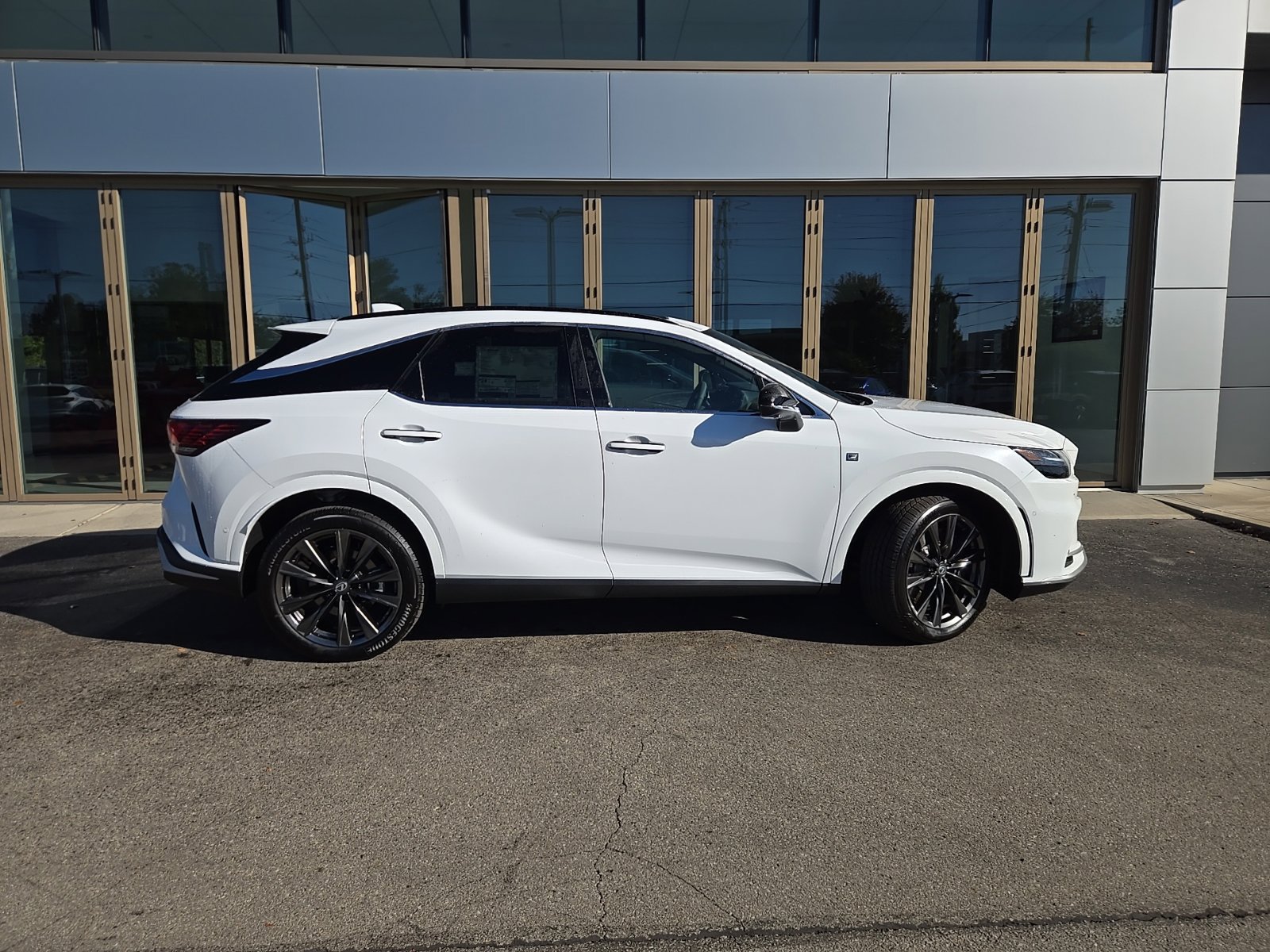 2026 Lexus RX 350 F-Sport - Photo 8