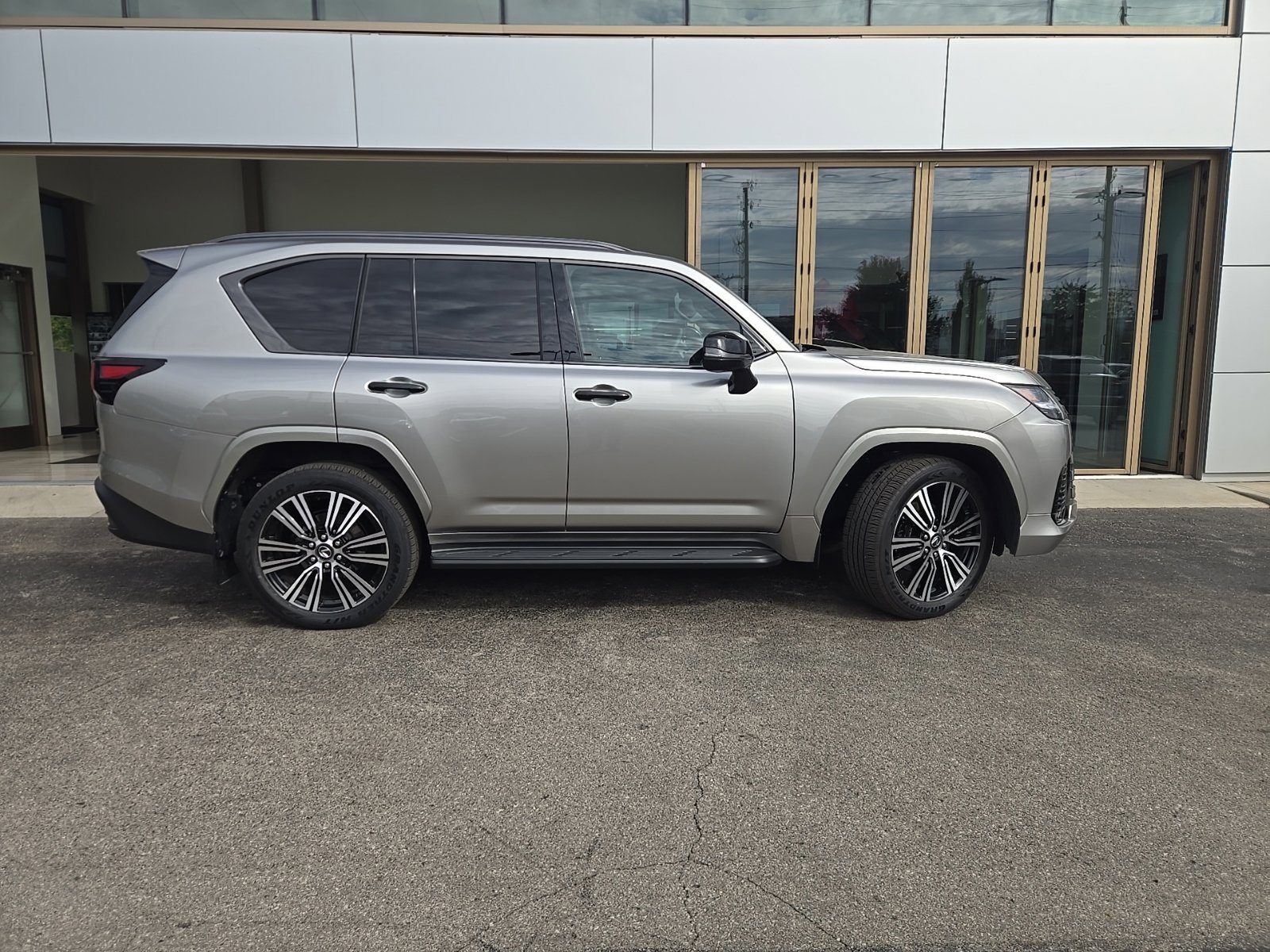 2025 Lexus LX