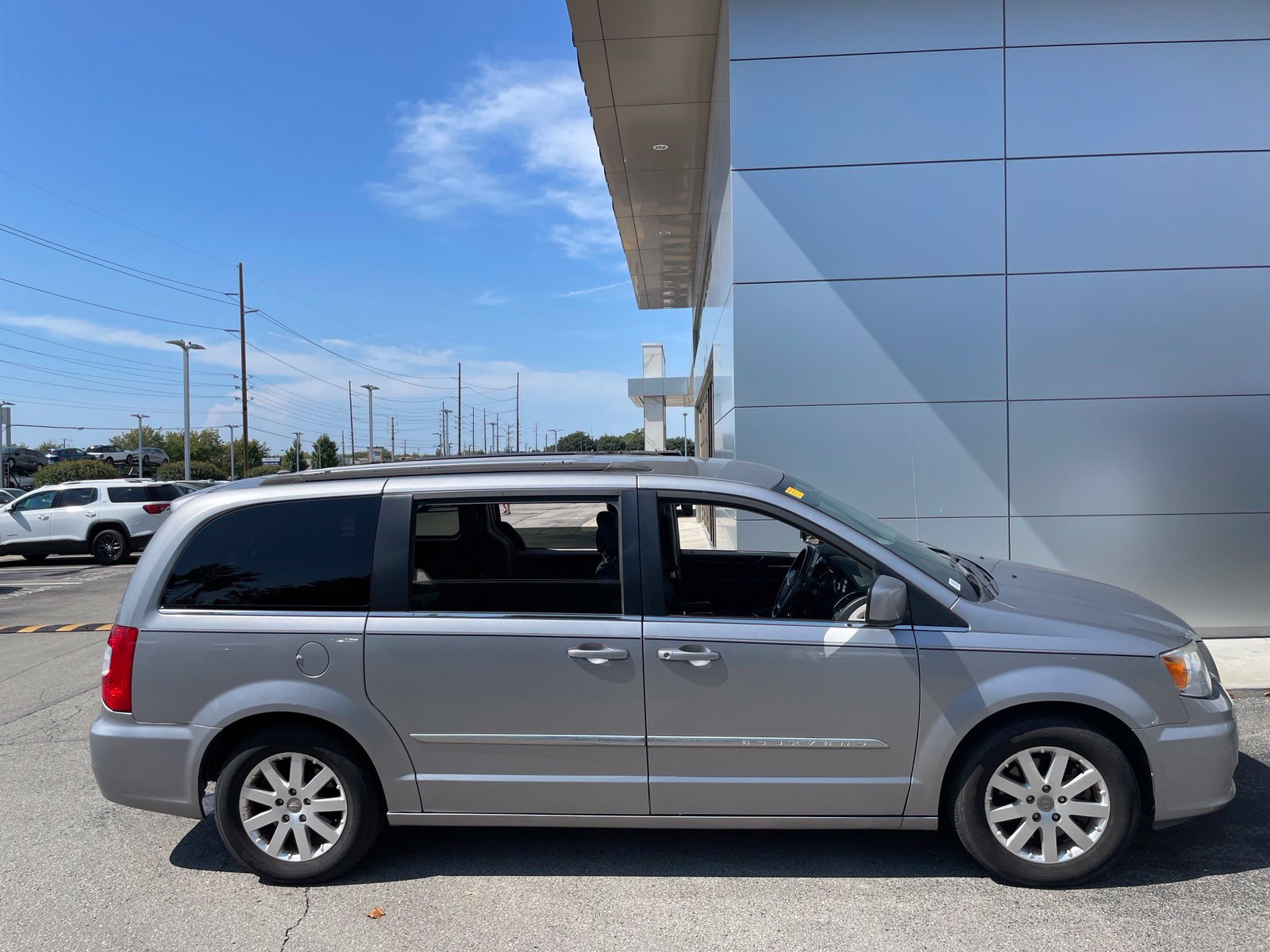 2016 Chrysler Town & Country Touring