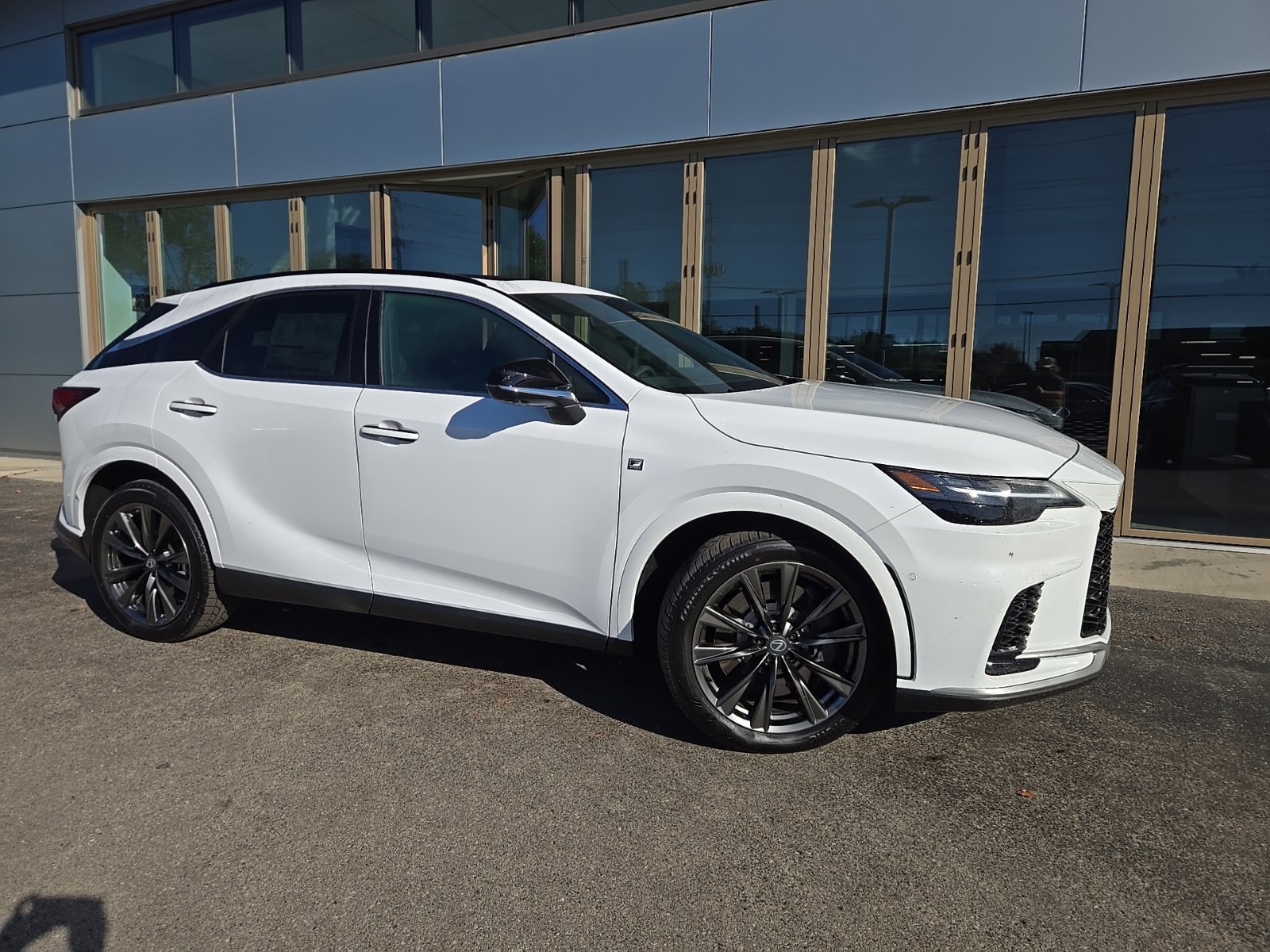 2026 Lexus RX 350 F-Sport - Photo 2