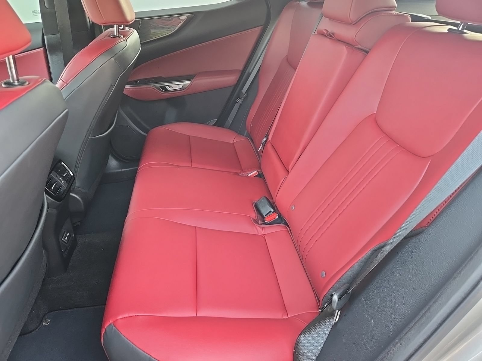 2024 Lexus NX 350 - Photo 32