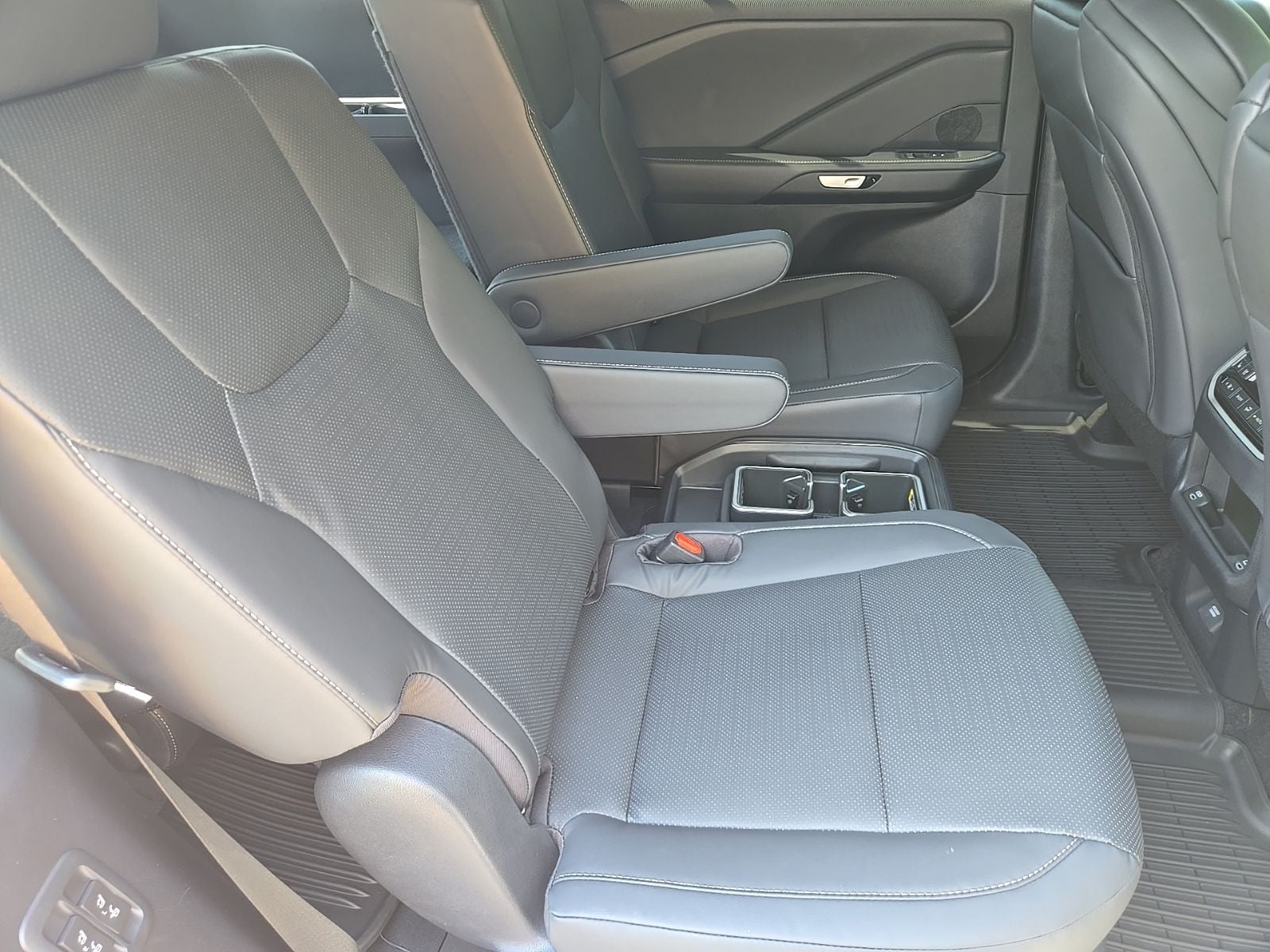 2026 Lexus TX 500h F-Sport Premium - Photo 29