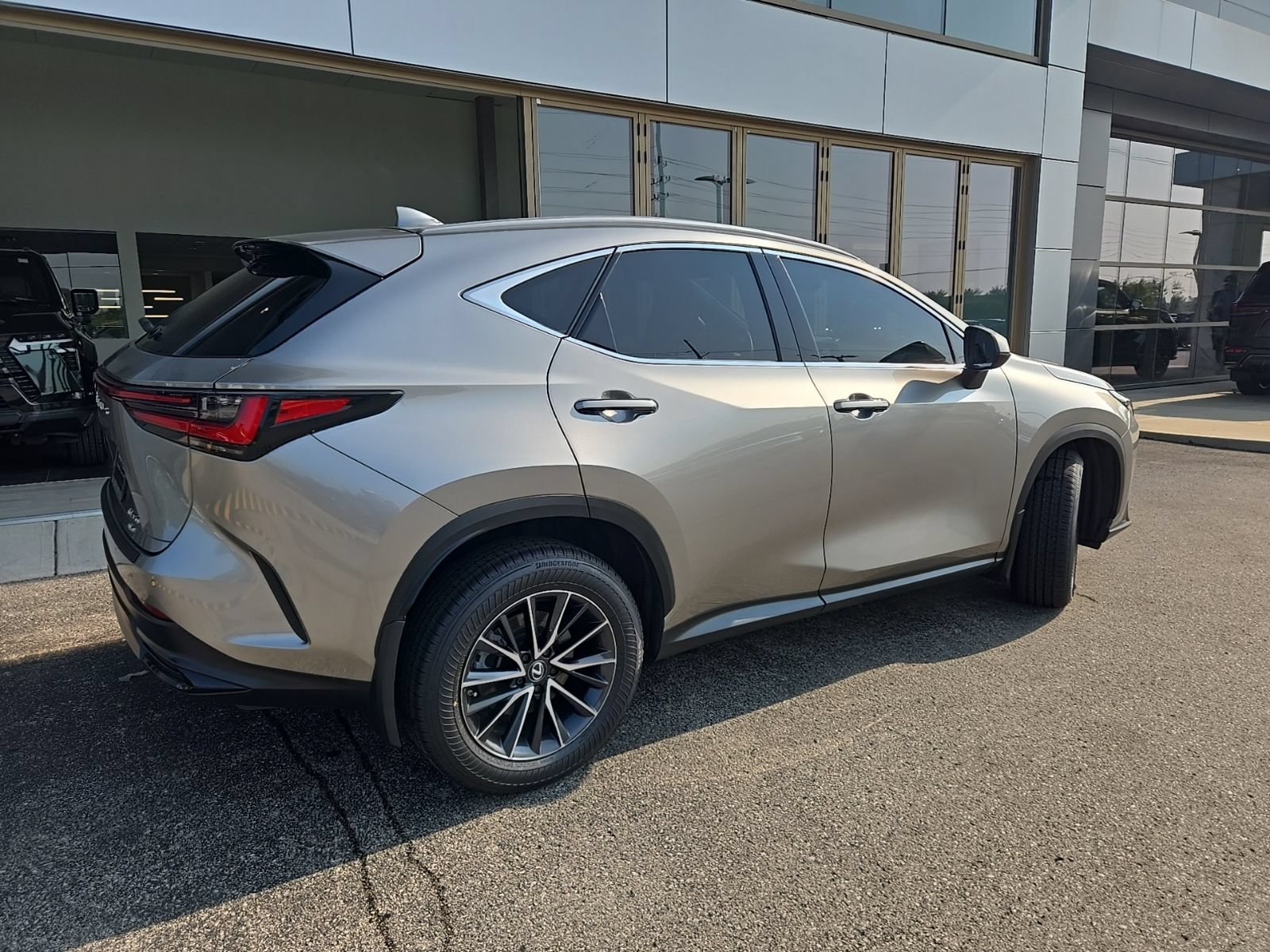 2024 Lexus NX 350 - Photo 6