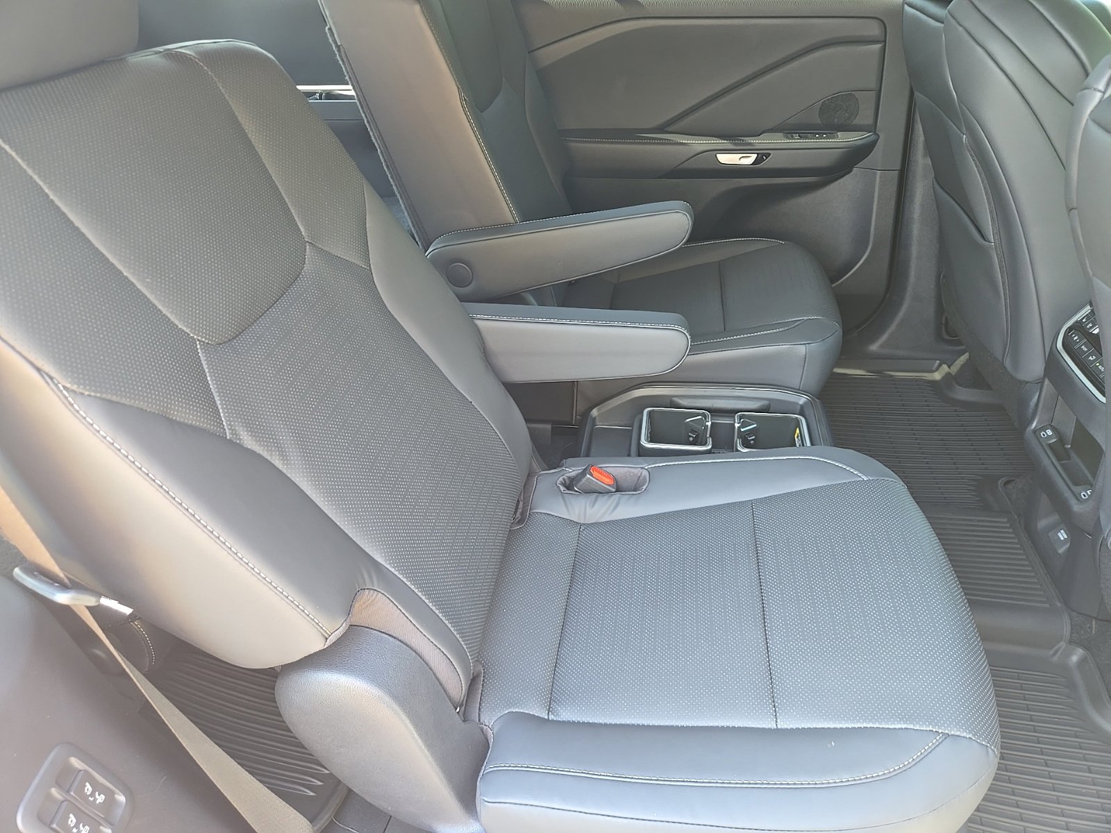 2026 Lexus TX 500h F-Sport Premium - Photo 29