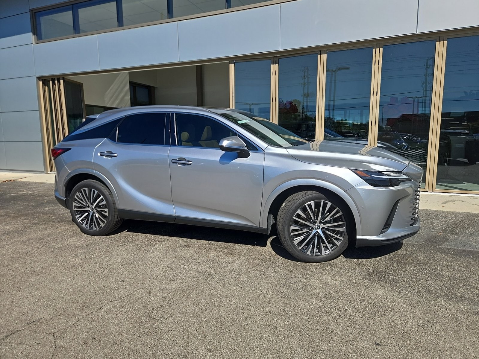 2025 Lexus RX 350 - Photo 3