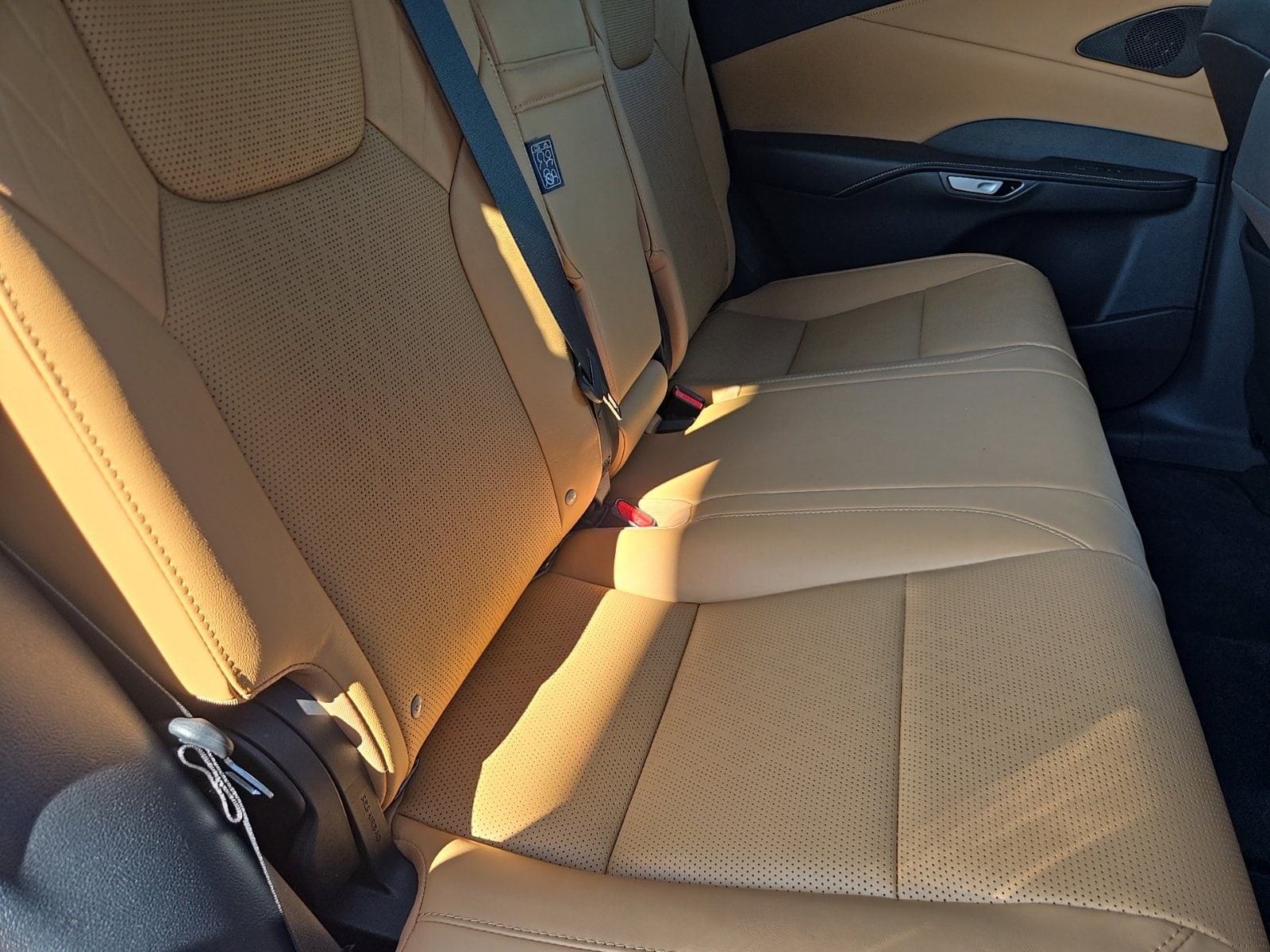 2025 Lexus RX 350 - Photo 4