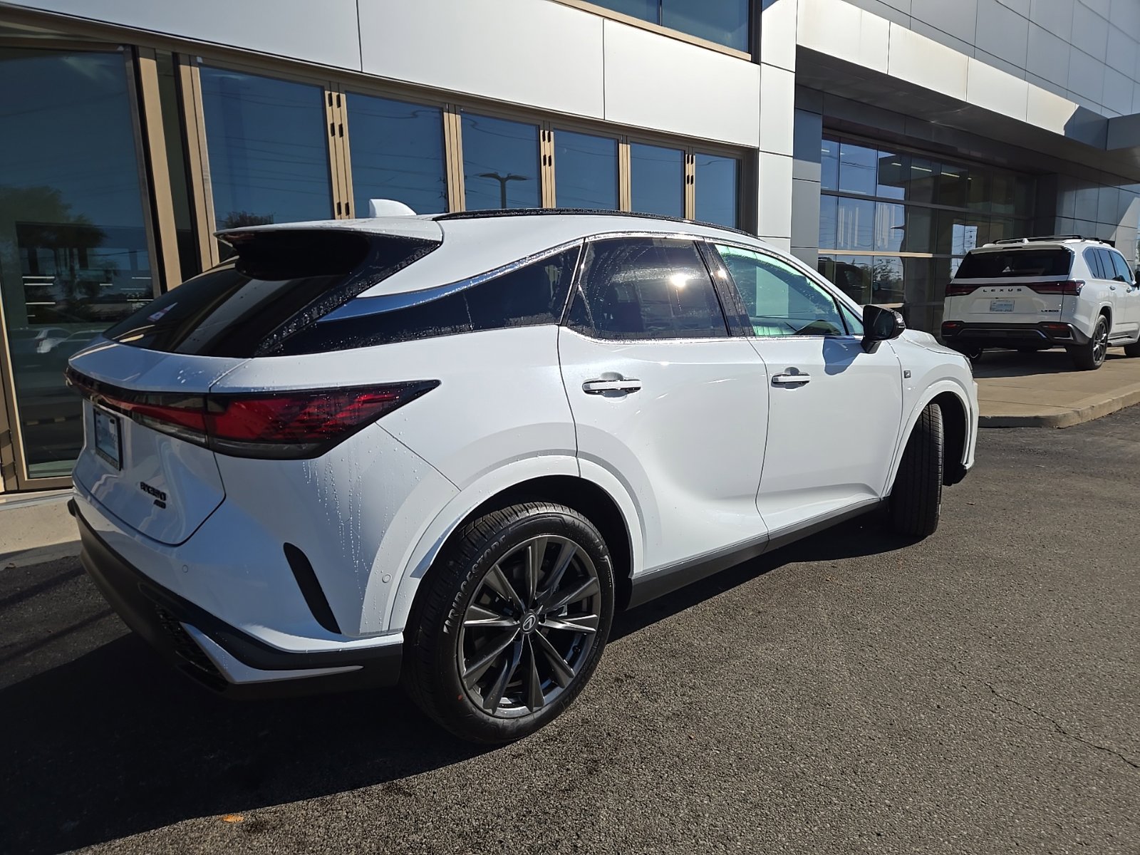 2026 Lexus RX 350 F-Sport - Photo 9