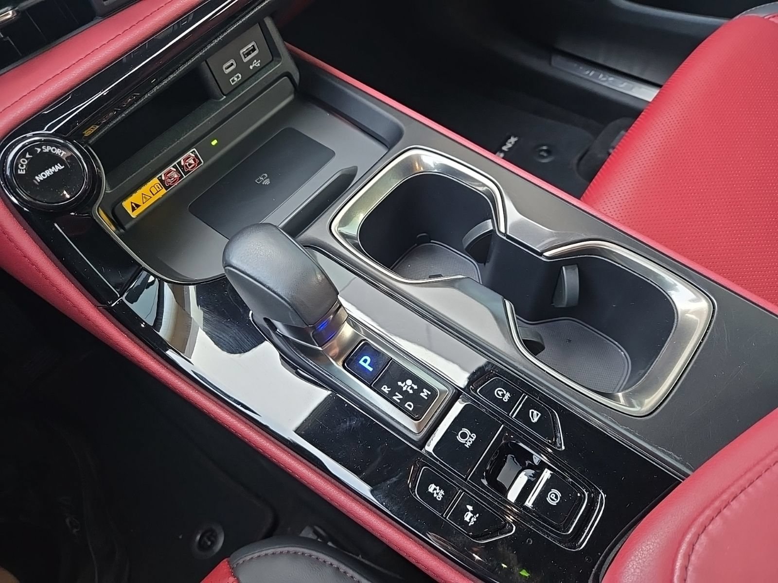 2024 Lexus NX 350 - Photo 42